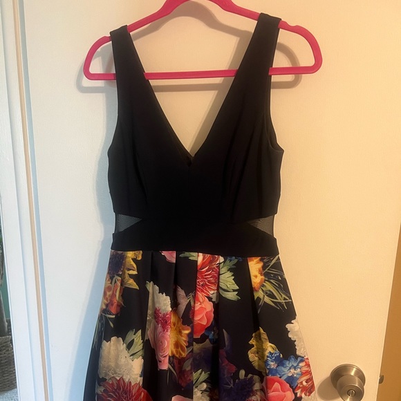 Xscape Navy and Floral Dress Size 8 - Picture 2 of 8